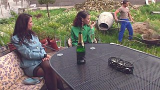 Tin tưởng bà xã chung thủy, Chồng yêu để Người vợ ở riêng với đồng nghiệp trong 3 giờ và cái kết