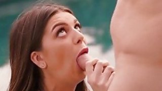 Bắt gặp nhỏ em kế chụp ảnh khiêu dâm đăng onlyfans