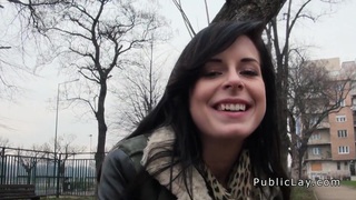 em chỉ đút vào 1cm vlxx