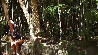 300MAAN-884 [Không thể ngăn cản xuất tinh] Một bà chủ nhà cực kỳ gợi tình cao gần 170cm! Dưới lớp kimono là một thứ nước tiểu đang co giật