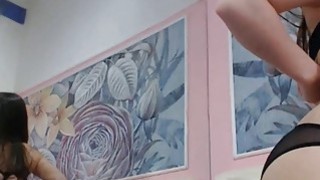 Về thăm quê được chị gái cho cạ buồi vào vú