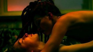 Anh nhân viên văn phòng đang dâm đãng thì bị em lao công nhìn thấy