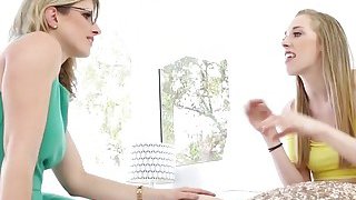 Bịt mắt em gái rồi lừa bú buồi cực đã