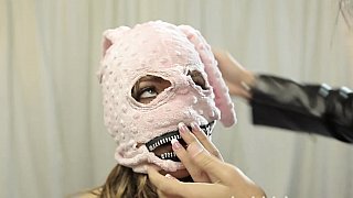 Ky nghỉ sung phê với tình trẻ melody marks