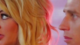 Bắt quả tang em gái vừa xem sex vừa móc