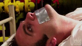 Người phụ nữ xinh đẹp với đôi môi đỏ! Mở lỗ và đi tiểu trực tiếp! Quỳ gối với cái mông to béo nhô lên, ngón tay xoa nắn âm hộ, góc nhìn cận cảnh cực kỳ hấp dẫn