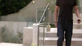 Khi bố anh xã nhìn thấy vợ sắp cưới của con trai “thẩm du”