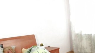 MYLF - Bà mẹ tóc nâu nóng bỏng bị xuất tinh vào âm đạo