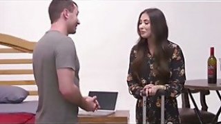 Cậu nhóc trúng độc đắc kẹt thang máy với chị cạnh nhà xinh ngon vl