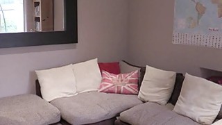 Em vẫn không thể nào quên được con cặc của anh