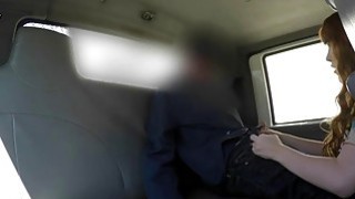 Đang làm quả lọ thì bị chị kế phát hiện