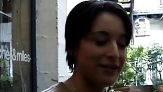 Lại đây chị rửa cặc cho nào