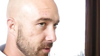 Chú ơi lồn cháu nứng quá chú đút vào đi