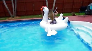 14 tháng 2 năm nay được địt em người yêu cũ