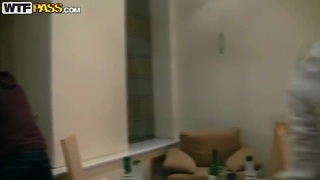 JUY-787 Vợ và con độc thân trong một tháng