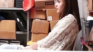 Cô giáo mới ra tù sau 3 năm vì tội đụ với học trò bây giờ ra sao…