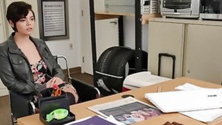 Cô vợ xin quản lý bỏ qua lỗi mà ông xã làm chung công ty mắc phải