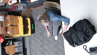 Nửa đêm mò lồn em vợ hàng múp