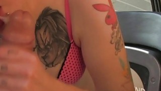 Cậu em trai nhút nhát được một người chị họ nứng cho biết mùi đời