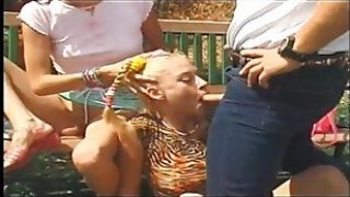 Con trai dẫn em người yêu sắp cưới về nhà bị ông bố khôn nạn chuốc thuốc kích dục