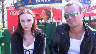 Vợ của con trai bị bố ông chồng tống tình vì quá khứ từng phục vụ bố ở quán bar