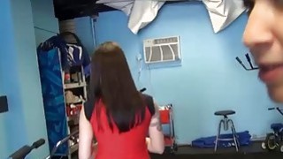 Em thư ký đến nhà xin lỗi vị khách hàng khó tính vì một sai lầm và cái kết