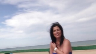 [Trao đổi vợ] Tối nay tôi sẽ quan hệ với một gái mại dâm, một cô gái gợi cảm với tóc đuôi ngựa, quan hệ trên ghế sofa, hở háng, tất đen và vào từ phía sau