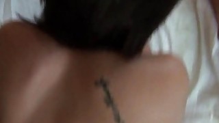 Cám dỗ của vợ của anh trai xinh đẹp trong một kỳ nghỉ hè về quê