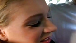 Thôi miên nữ nhân viên tiệm mát-xa lành mạnh để đụ thỏa thích