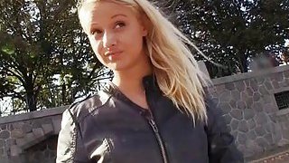 Em thư ký dam dang không ngủ được vì bị quản lý cho uống thuốc kích dục