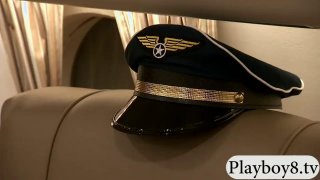 Bí mật lén lút với đồng nghiệp khi cả 2 tâm sự với nhau về việc cãi nhau với người yêu