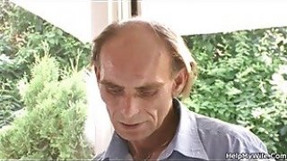 Bạn gái kiểu này không tốt đâu. Cô ấy yêu cầu bạn thỏa mãn cô ấy mỗi ngày. Cơ thể của bạn không còn khỏe nữa.