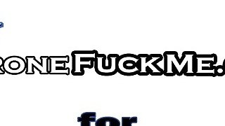 Eny chồng bịt mắt, giả vờ làm anh xã nắc cô bạn gái của con trai sấp mặt