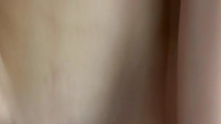 Một cô gái xinh đẹp và trong sáng với ngoại hình cao đang thủ dâm khỏa thân bằng máy rung trong âm hộ và rung lên. Cô ấy không có lông và rất dịu dàng. Sau khi quan hệ tình dục, cô ấy rửa sạch âm hộ trong phòng tắm. Thật là hấp dẫn. Đừng bỏ lỡ nhé.