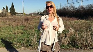 Anh đút cặc vào đi còn chần chờ gì nữa