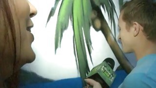 Mỗi đêm Ông chồng nhấp vài cái là ra, nhưng bố Anh xã thì lại khác