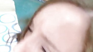 Bắt gặp nhân viên thủ dâm trong giờ làm việc