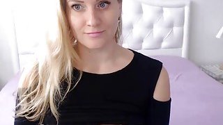 Một khoản tiền lớn đã được chi ra để chia cho gia đình tốt bụng đã bị đưa vào đồn cảnh sát và giẫm lên máy khâu để quan hệ với chủ nhân của Nan Xzi mà không dùng bao cao su và xuất tinh bên trong nhân viên văn phòng răng hổ