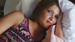 Tan ca là vô nhà nghỉ cùng em đồng nghiệp