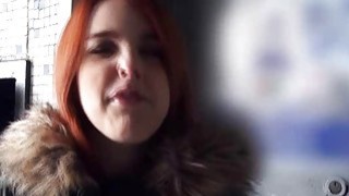 Gõ cửa phàn nà gã cạnh bên nhà sống bẩn, hôi hám, cô gái nhận cái kết đắng