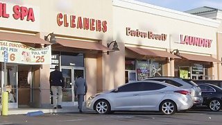 Nhét cặc vào lồn em lần cuối rồi em đi lấy chồng