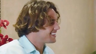 Bắn từng giọt tinh dịch vào người em