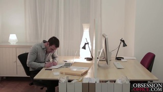 Cô giáo bị chuốc thuốc khi đến thăm nhà học sinh