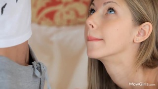 Lén nhìn cặp bưởi của con dâu mà buồi cương cứng