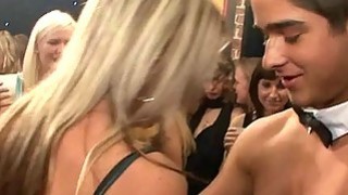 Bạn gái dễ thương của tôi lộ mặt và thổi kèn cho tôi (xác minh 28 giây)