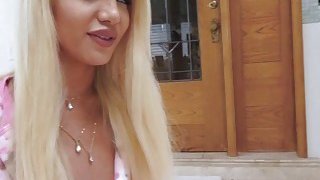 Em gái nổi tiếng dễ thương trên mạng lần đầu tiên chụp ảnh tự sướng trong bồn tắm, bức ảnh tắm quá hấp dẫn