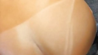 Anh bú nhẹ thôi lồn em sướng quá