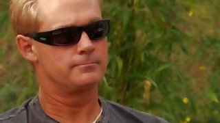 ED Một bữa tiệc khiêu dâm sắp bắt đầu ở Đài Bắc vào lúc đêm muộn. Cô gái xinh đẹp Jie Mi và người đàn ông may mắn có mười con cặc lớn