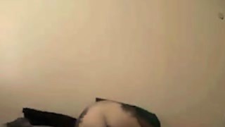 Bị chế nhạo vì còn là trai tân, nào ngờ nó lại giúp cậu được trả bài idol của trường