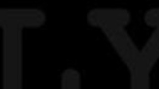 ông xã say xỉn, bà xã bị cả công ty của gã chồng xxx trong chuyến đi chơi nghỉ dưỡng